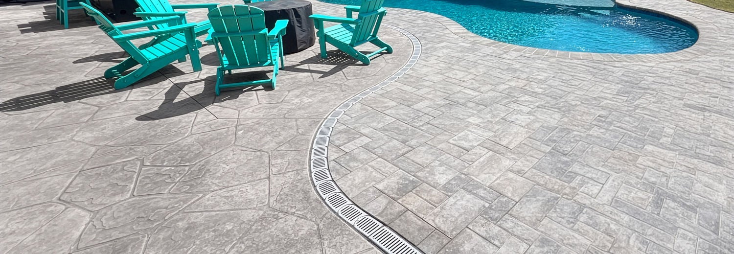spee-d contour pool with turquoise chairs