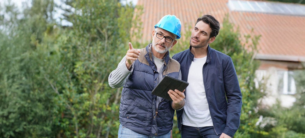 contractor with homeowner